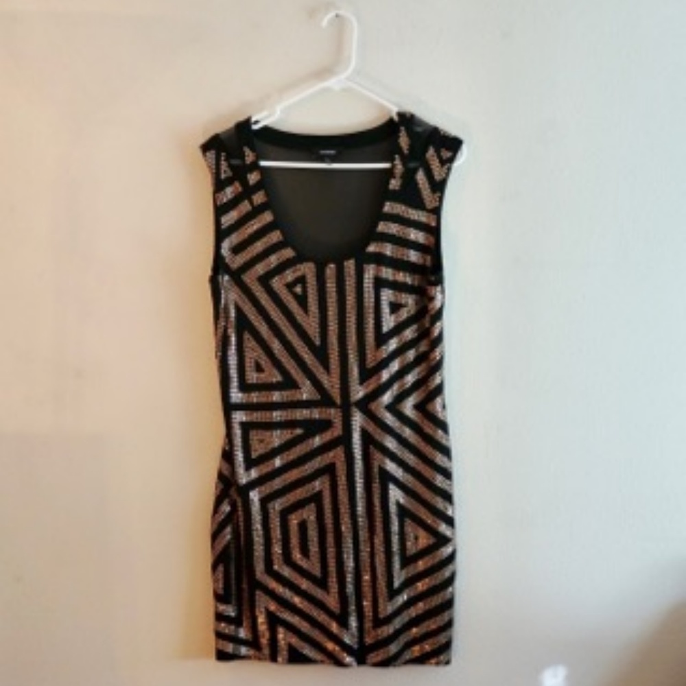 Express  Dresses - Express Sequin Black & Gold Dr